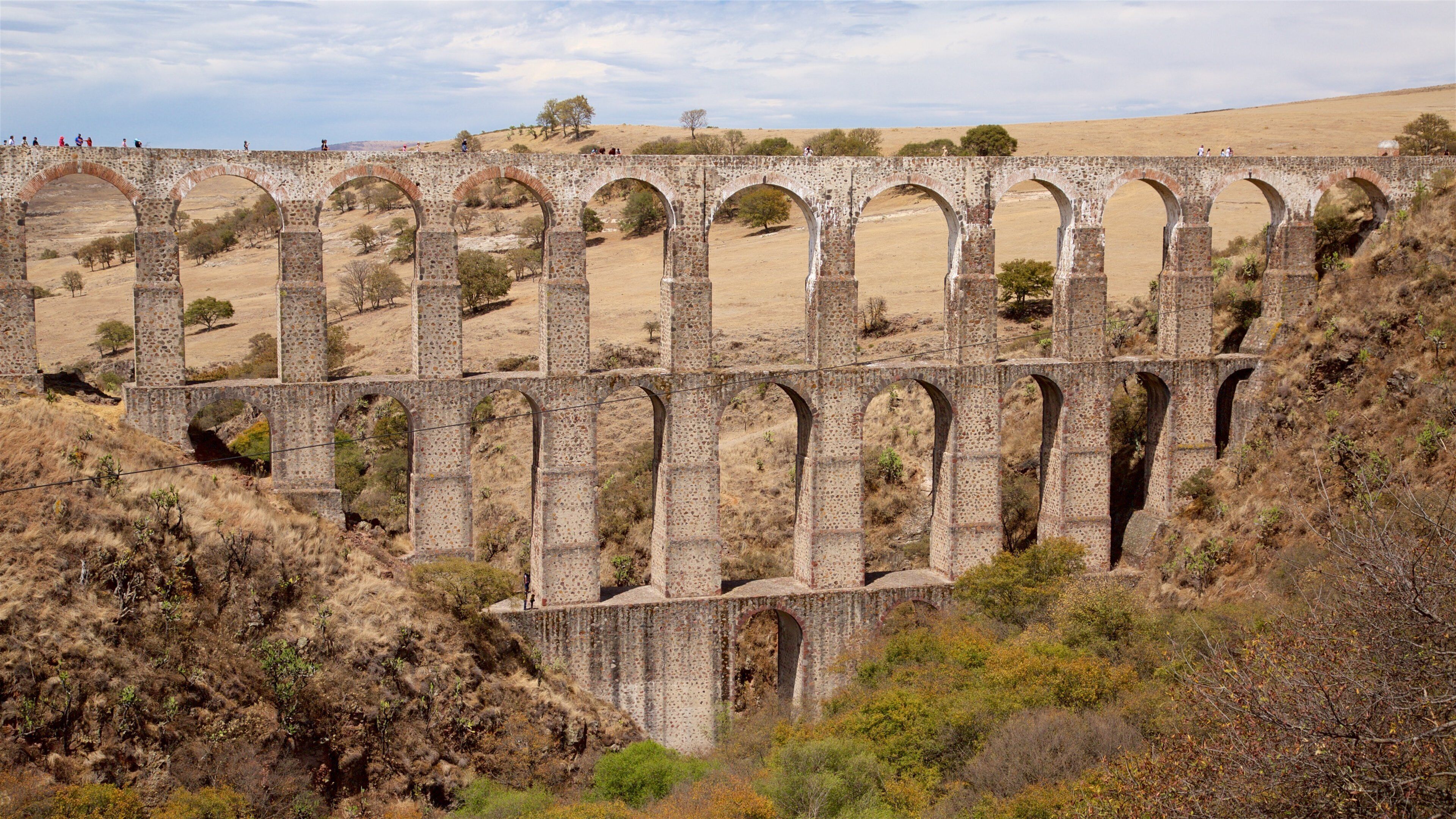 Tepotzotlán og byder på historiske bygningsværker, fredfyldte omgivelser og en bro
