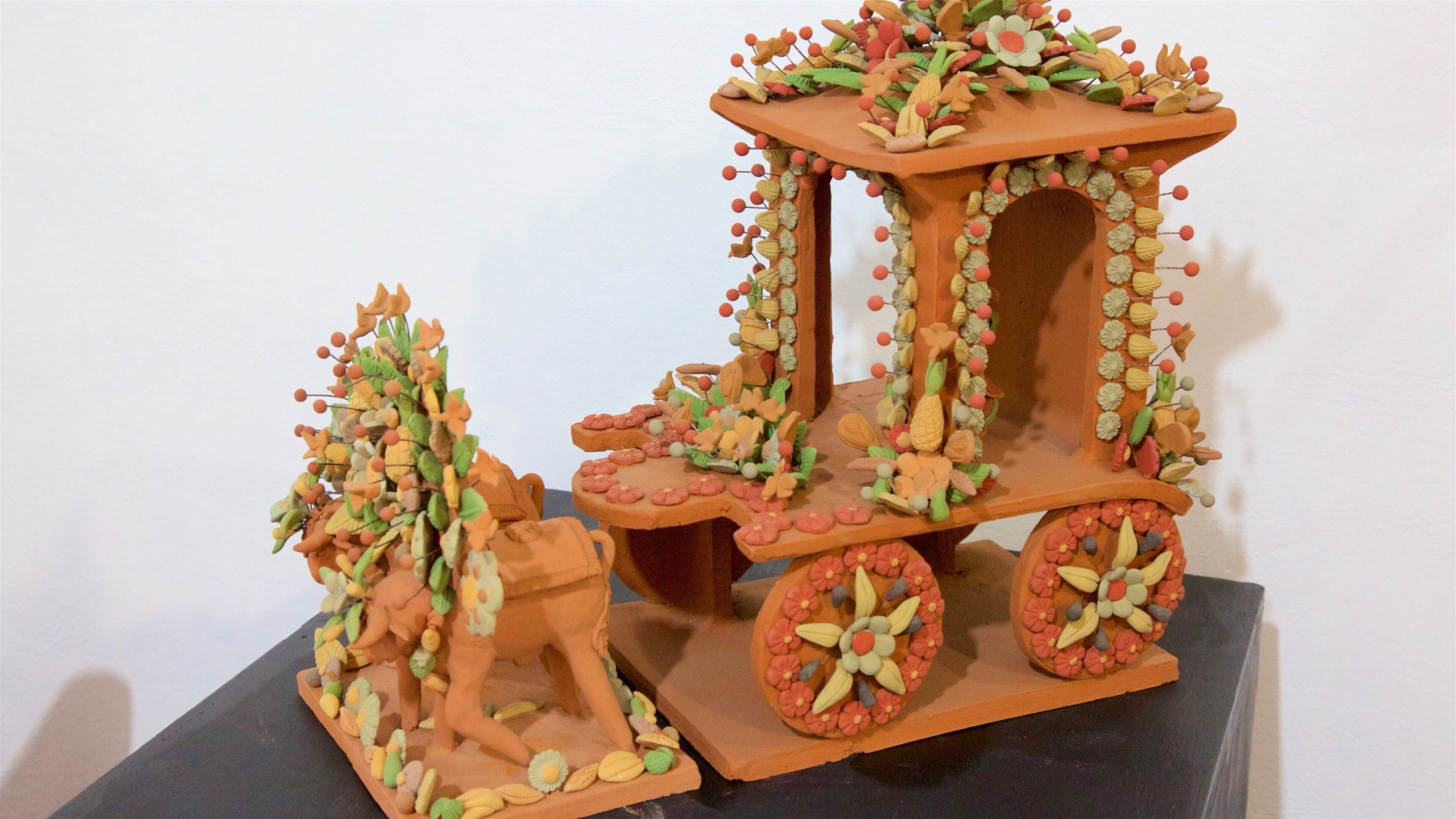 Tree of Life Artisanal Exhibition and Sale Center fasiliteter samt kunst