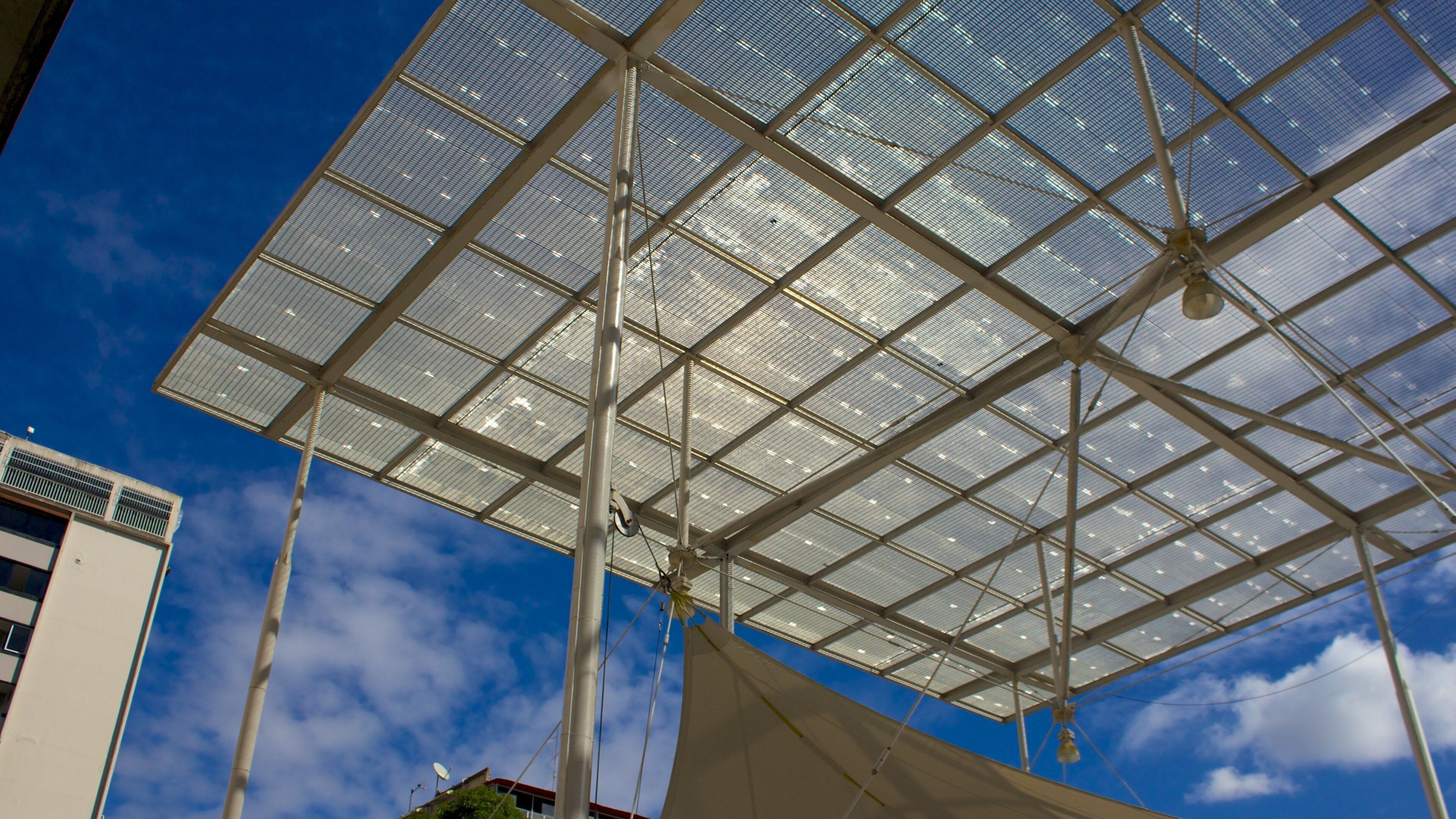 Plaza los Palos Grandes which includes modern architecture