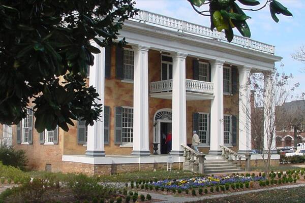 Tuscaloosa das einen historische Architektur, Park und Haus