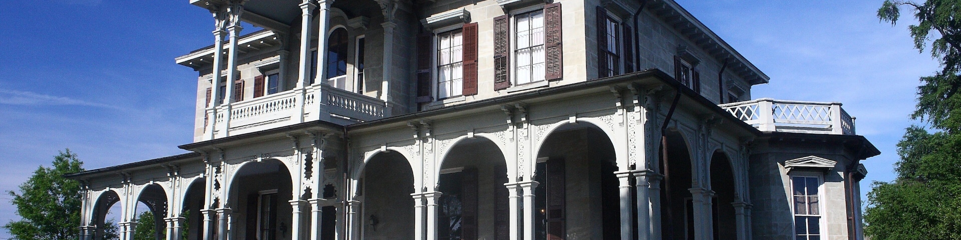 Jemison Van de Graaff Mansion which includes heritage architecture and a house