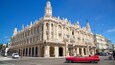 La Habana mostrando imágenes de calles, arquitectura patrimonial y un edificio administrativo