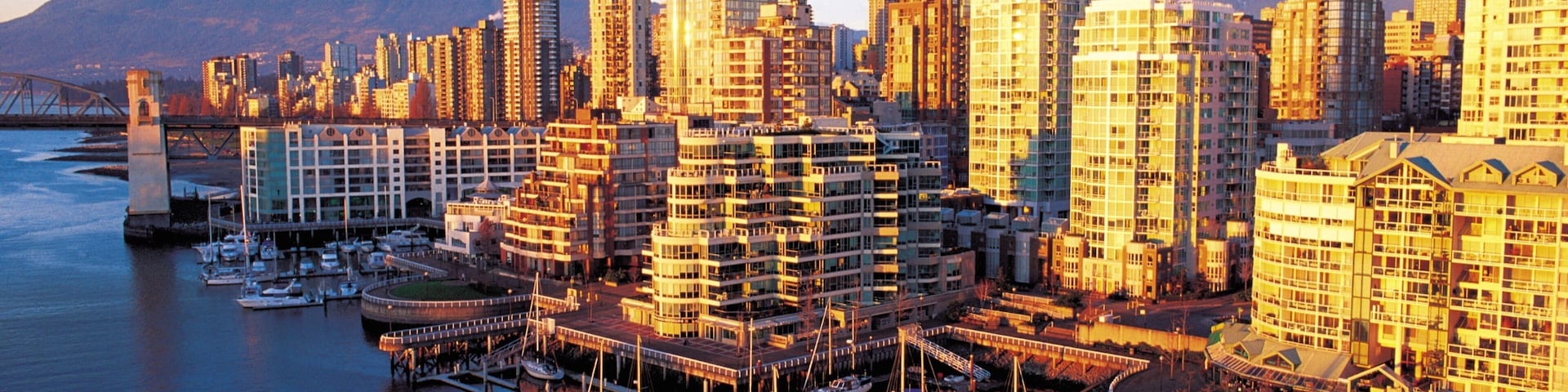 Vancouver showing a city, a marina and a skyscraper