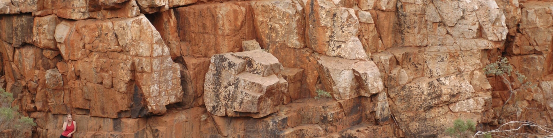 Red Centre which includes hiking or walking, a lake or waterhole and a gorge or canyon