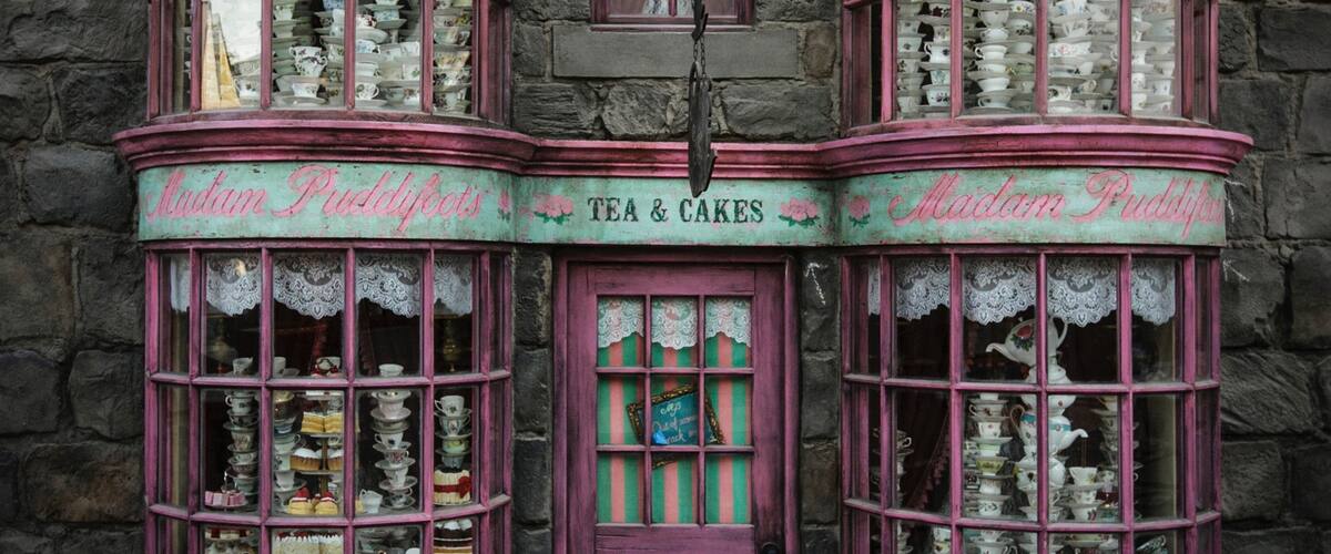 Universal City featuring rides