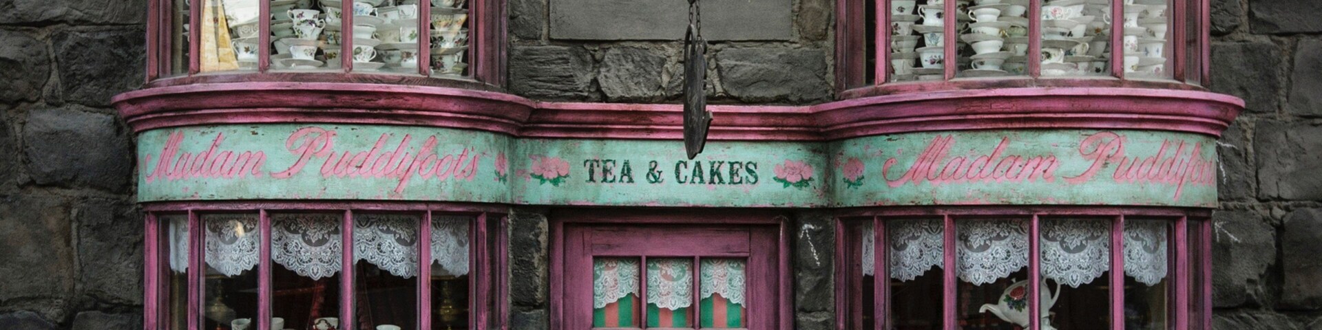 Universal City which includes rides