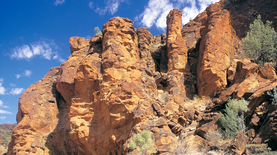 Alice Springs som inkluderer kløft eller juv