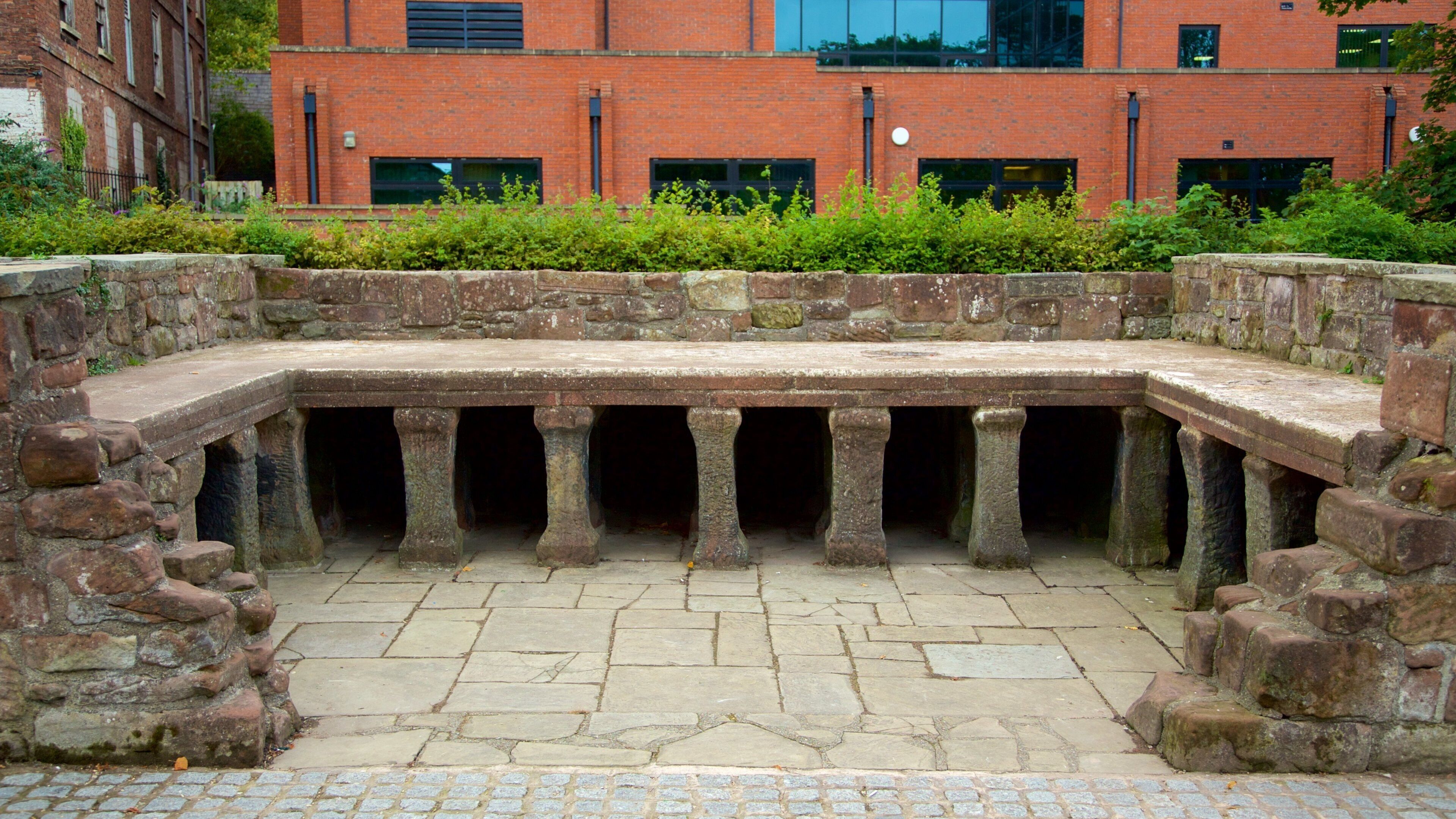 Chester featuring building ruins and heritage elements