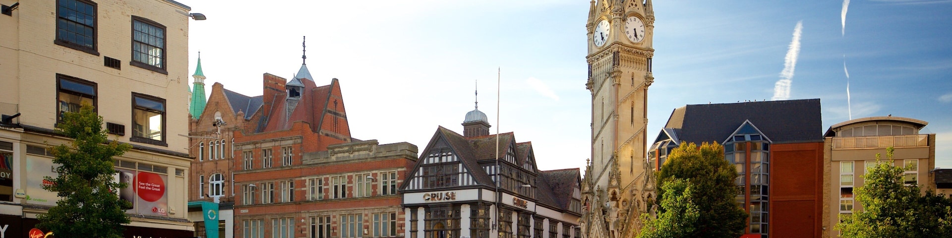 Leicester que inclui uma cidade, um monumento e uma praça ou plaza