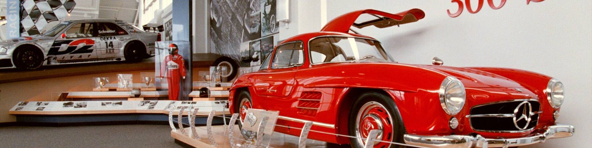 Tuscaloosa showing interior views