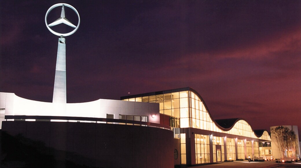 Tuscaloosa showing night scenes and modern architecture