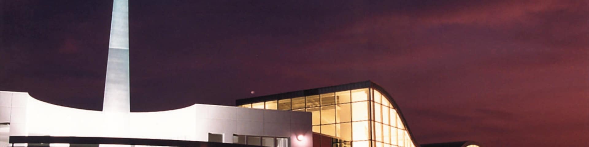 Tuscaloosa mostrando arquitetura moderna e cenas noturnas