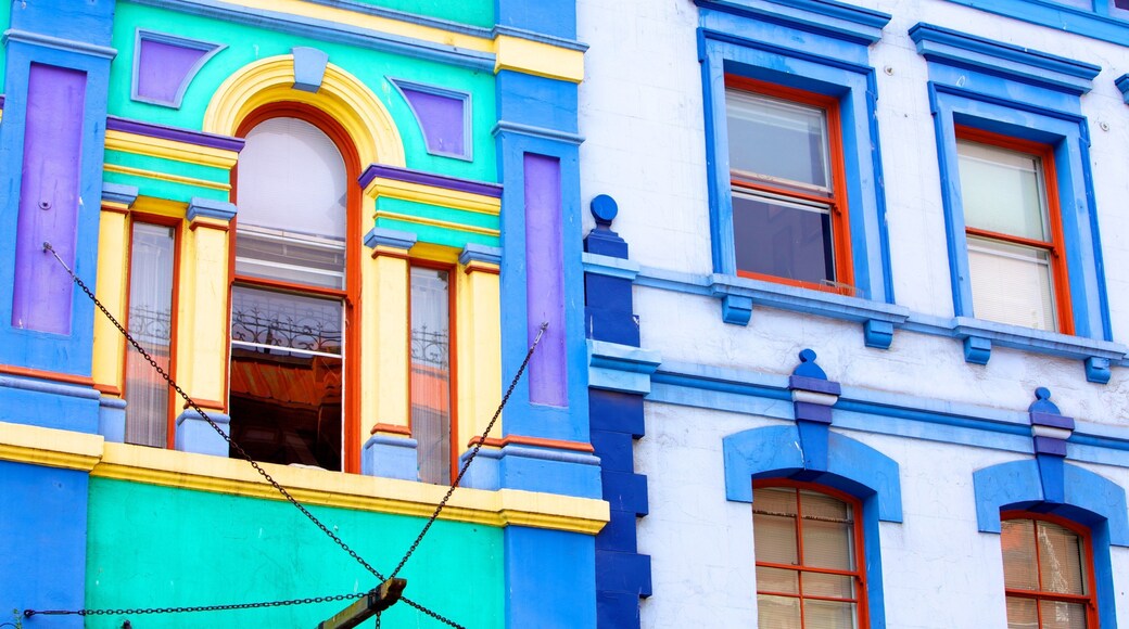 Victoria which includes heritage architecture