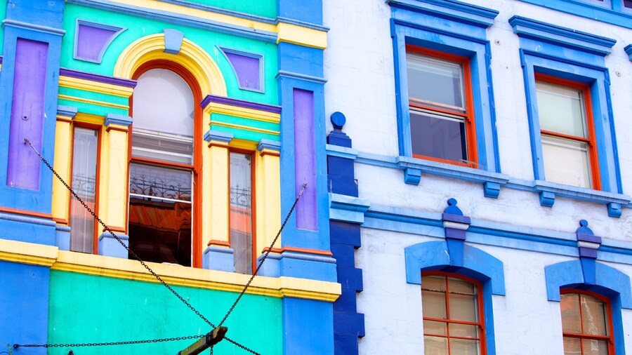 Victoria which includes heritage architecture