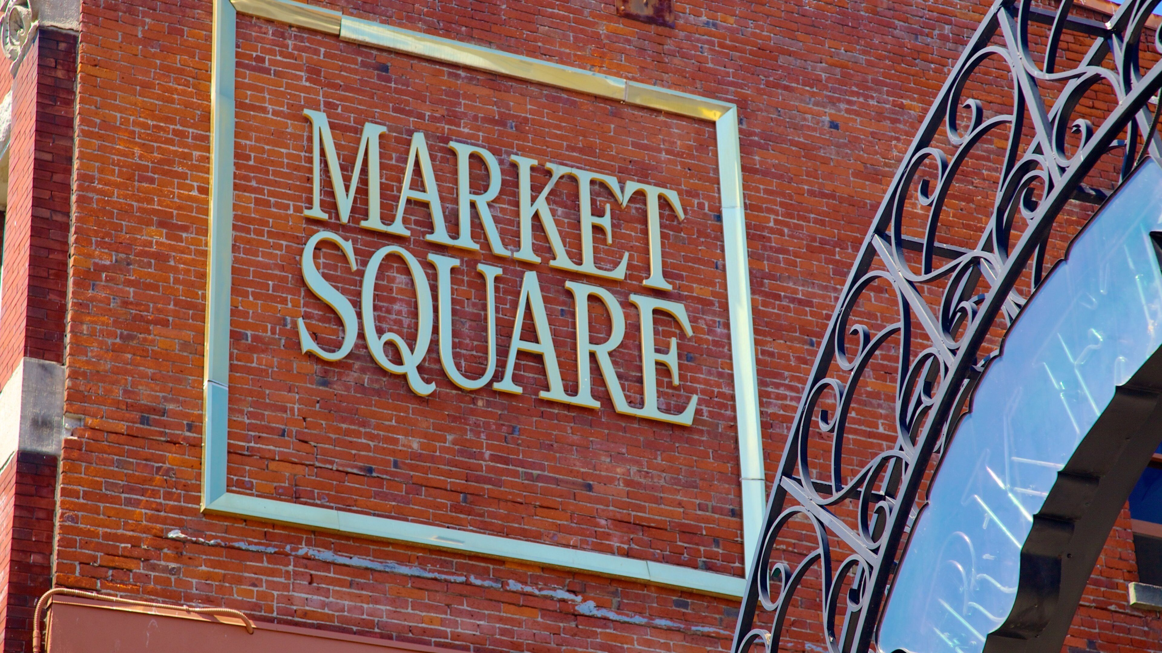 Victoria featuring markets and signage