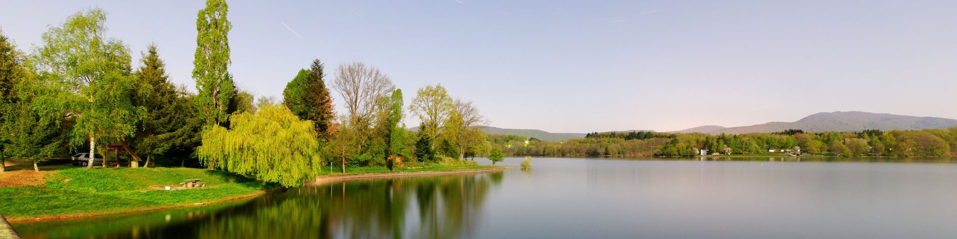 This file was uploaded with Commonist. Bassin de Champagney (sous le clair de Lune).