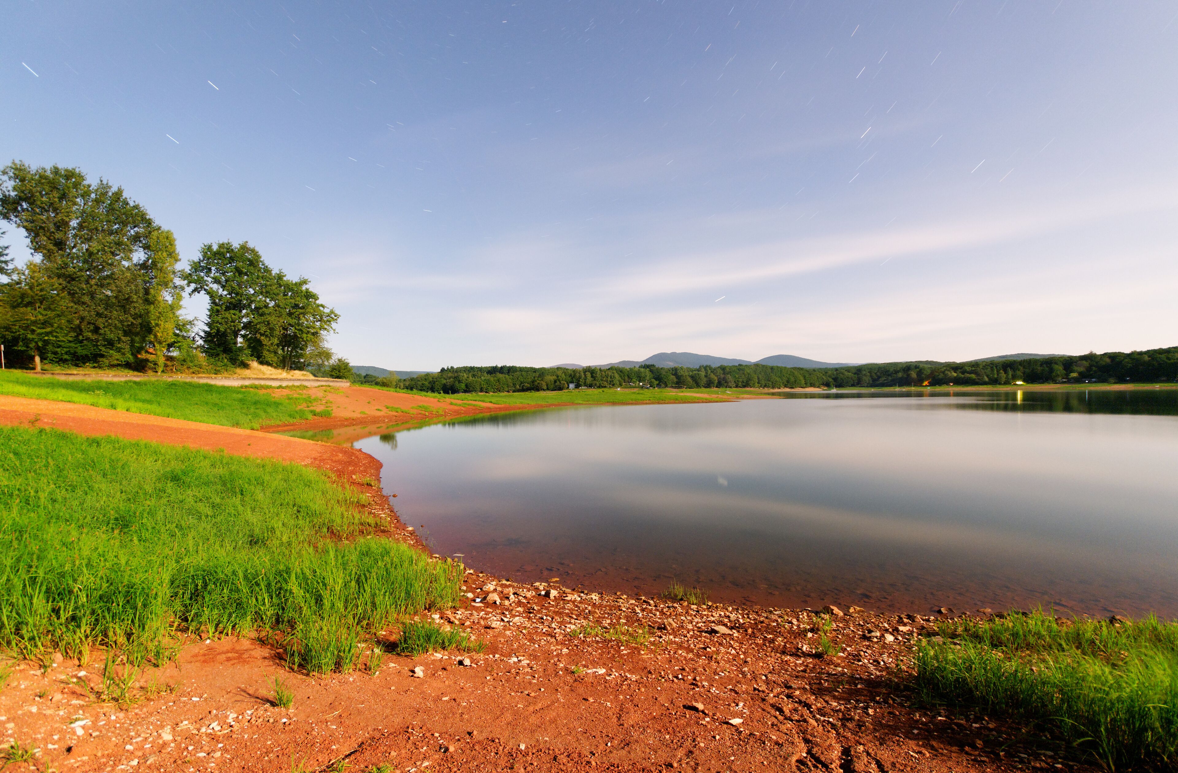 This file was uploaded with Commonist. This photograph was taken with a Nikon D300. Bassin de Champagney (sous le clair de Lune).