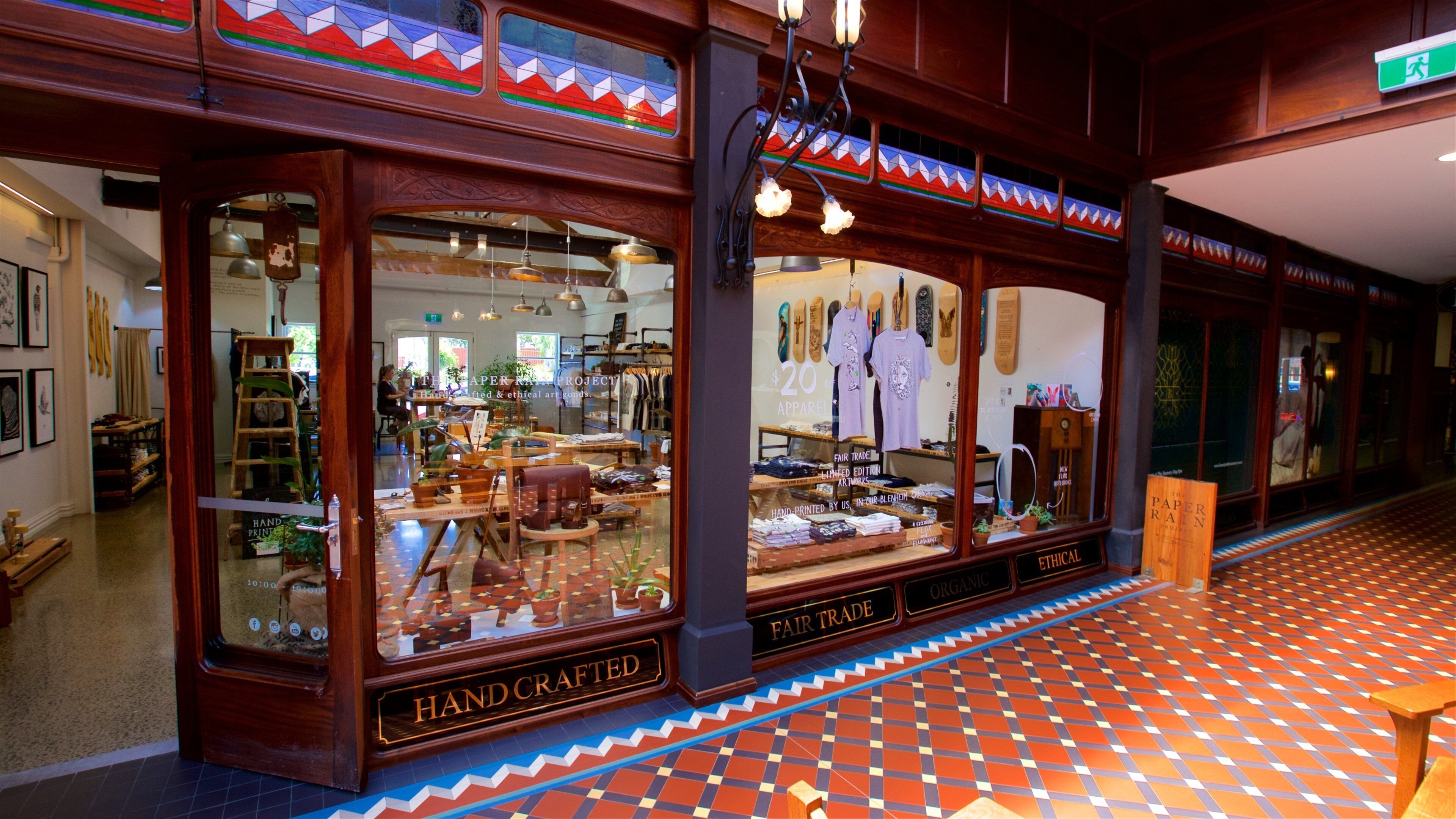 Christchurch che include vista interna e shopping