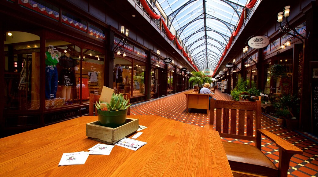 Christchurch joka esittää sisäkuvat