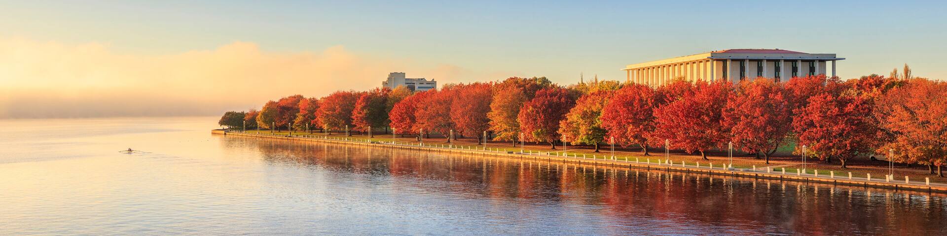 Lake Burley Griffin in Canberra at Autumn