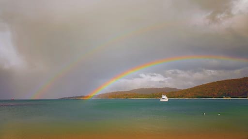 Spent the week camping Recherche bay, Tasmania. This day was pretty gloomy but the sun broke through for just a few minutes and produced spectacular rainbows.
#BeachBound