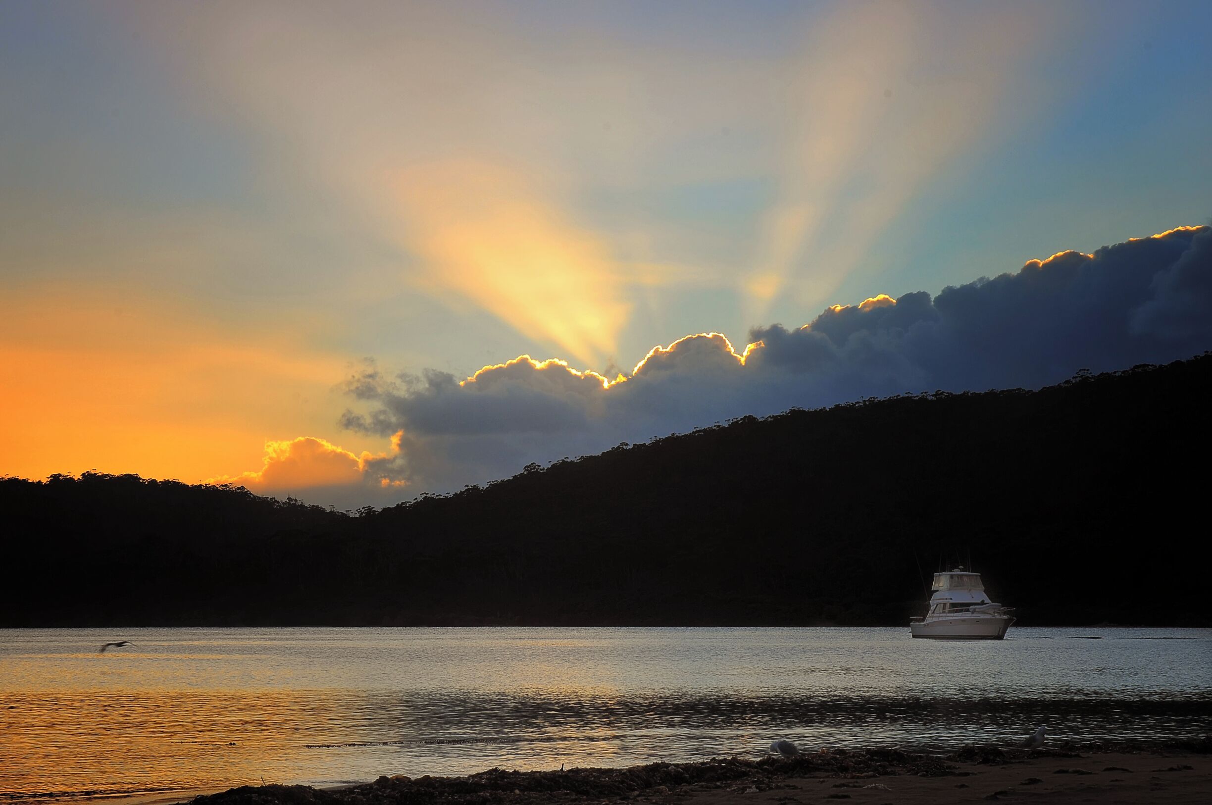 Sunrise over Recherche Bay Tasmania, 

Recherche bay is located at the end of the most southern drivable road in Australia 

#BeachBound