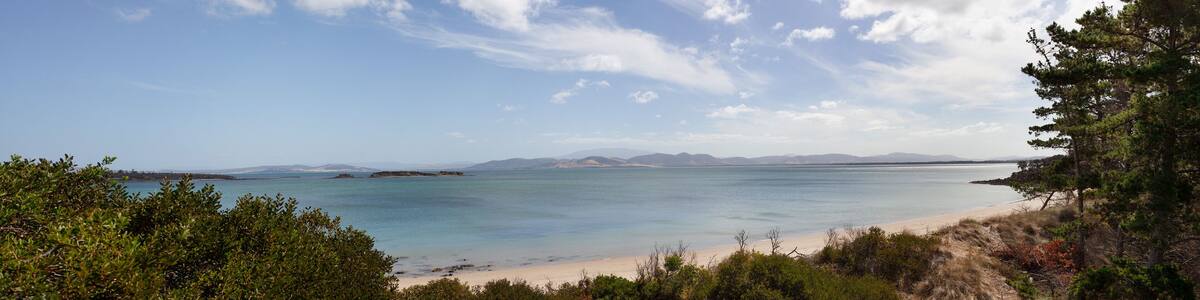 View of the coastline along the Derwent River at Opposum Bay
