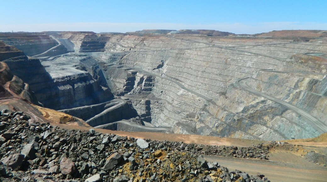This pit is HUGE and as you can tell you can't see the bottom from this picture. This area of Australia has been gold mining for many of years. Though it is in the middle of the outback with not much to do if driving through Kalgoorlie take a break and see the Super Pit.