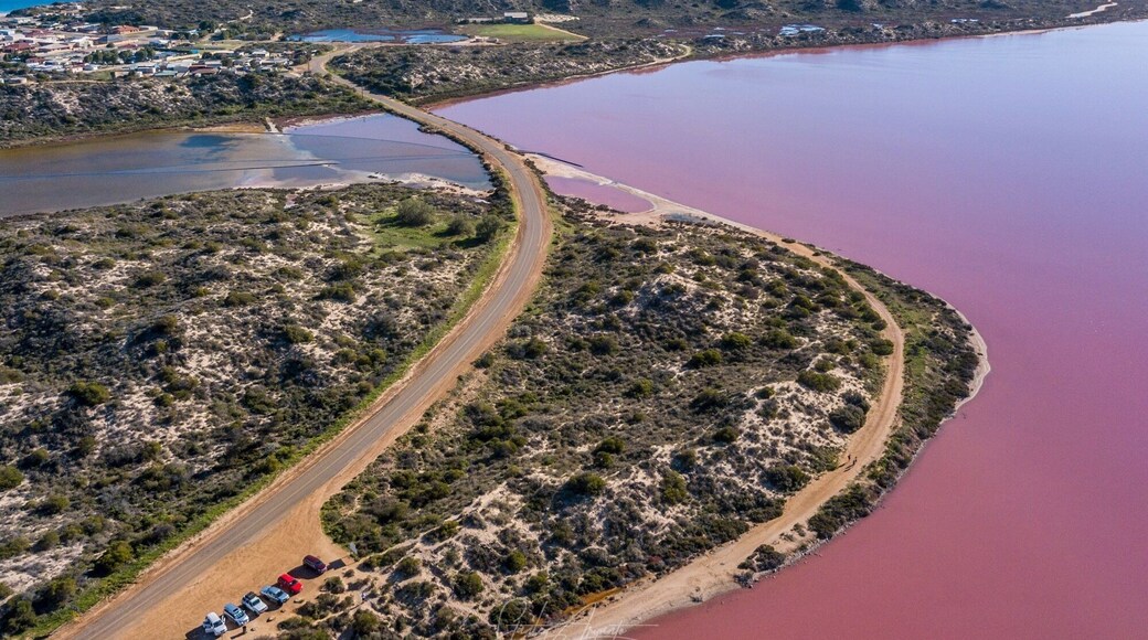Lake doesnt get any prettier than this
#aboveitall #TheWickedHunt #TheWickedHuntPhotography #Lustofly #LeftRightUpDownCenter #dji