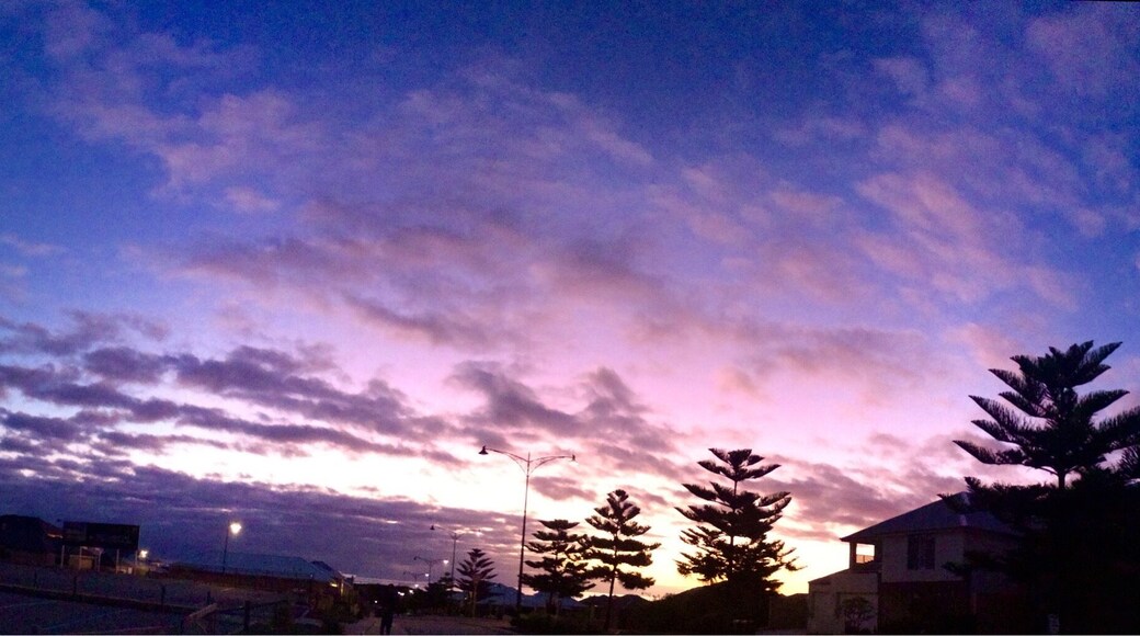 Purple sky in Perth - July !