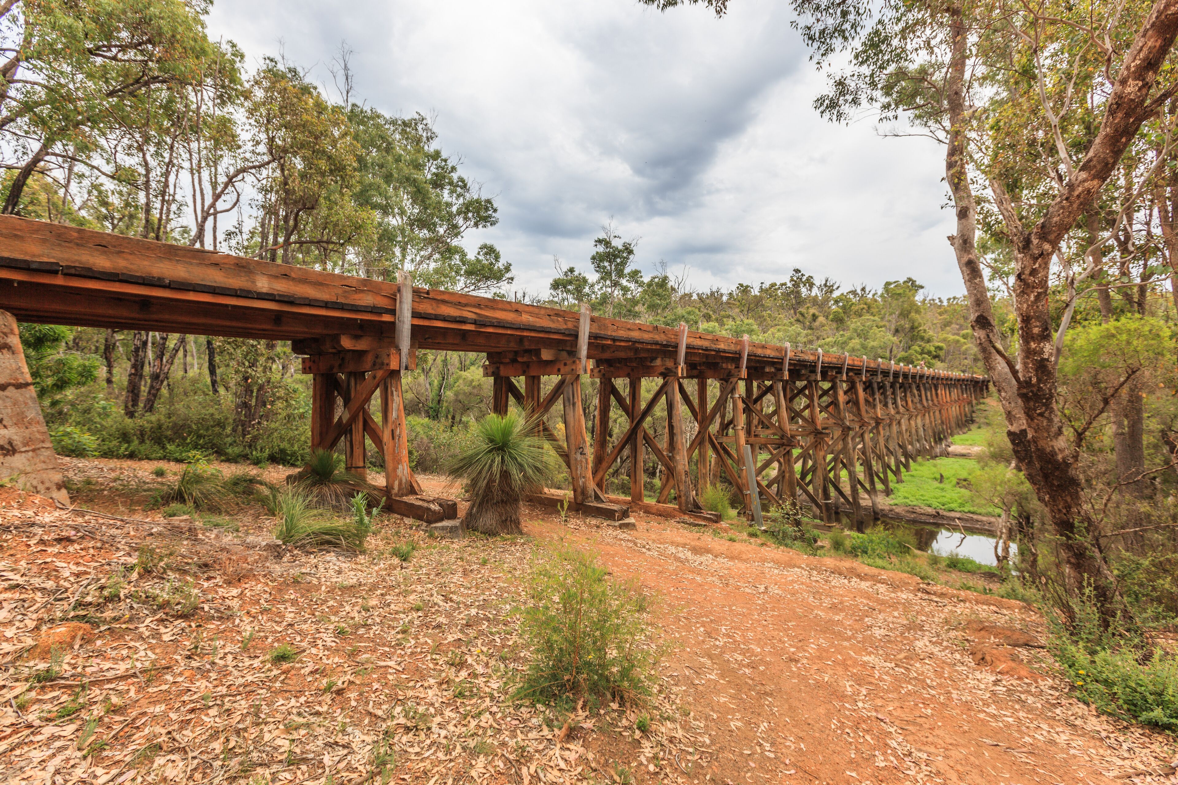 Bibbulmun Track, Long Gully Bridge, Lower Hotham, Western Australia, Australia, 12 december 2011: Historic bridge over the Murray River destroyed by Lower Hotham forest fire February 2015