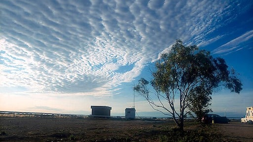 5am is a magical time to enjoy the Nullarbor. Beautiful light and clouds.