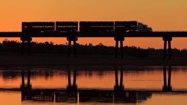 This is one of the best free campspots we found along our road trip through Australia.
We had a spot right at the River and stayed a few days.
The sunsets where just amazing.