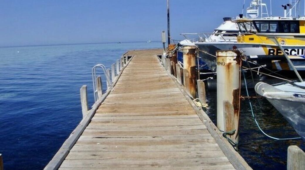 Ningaloo Marine Park protects the world-famous Ningaloo Reef – Australia’s largest and most accessible fringing reef! Go and explore! #LifeAtExpedia