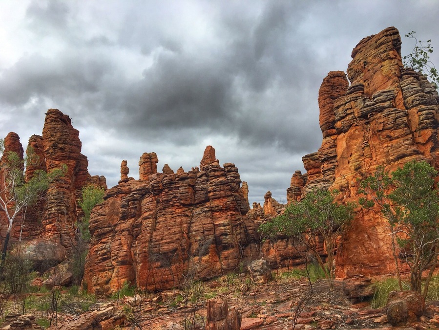 The southern lost city is a true hidden gem. Not many visitors make their way to these mysterious rock formations nestled inside Limmen NP in Australia’s Northern Territory. After driving down the dirt road, the Lost City Campsite sits almost right up against the incredible formations.
#hiddengems #australia #northernterritory #lostcity #rockformations #limmen #hiking #explore #ontheroad
