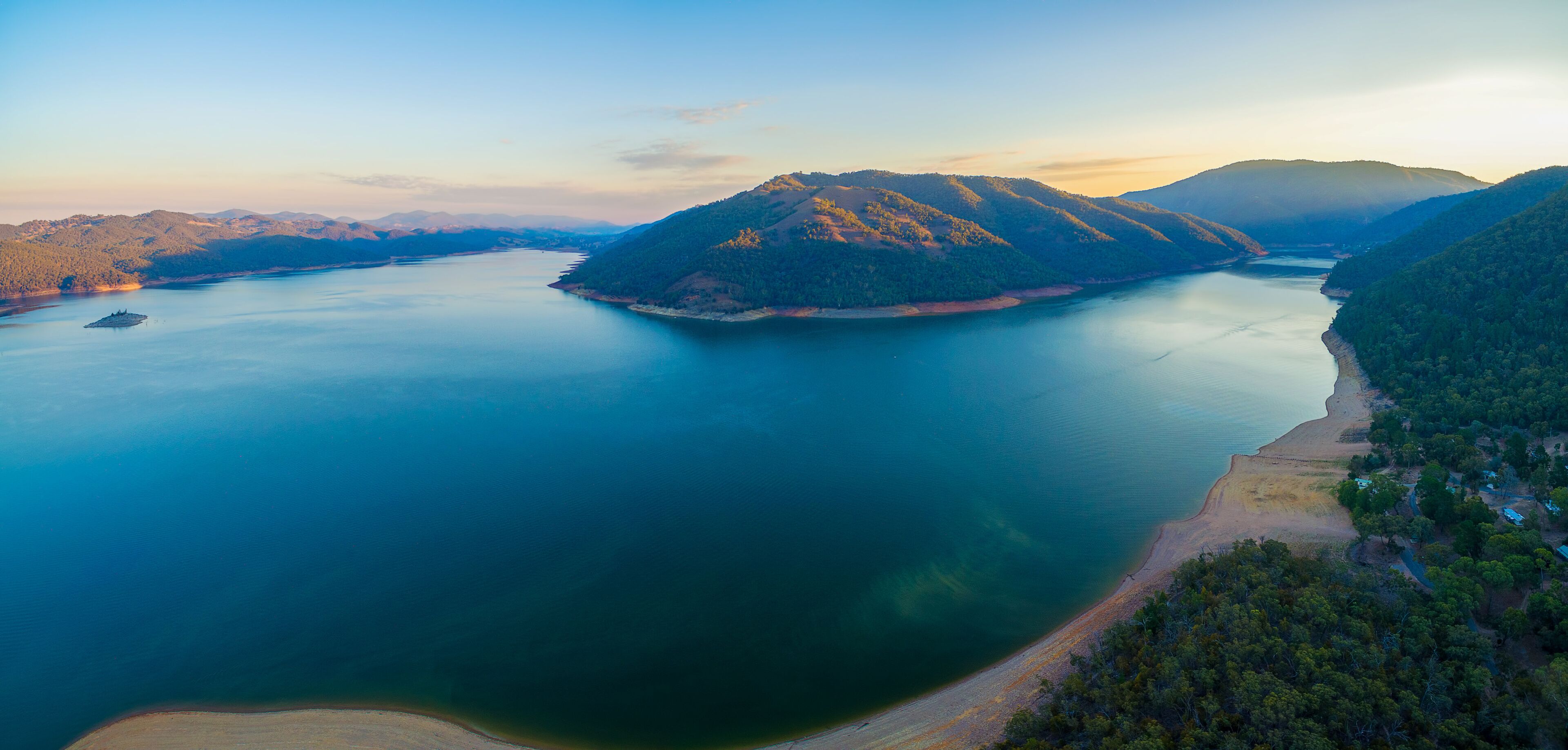 Aerial panoramic landscape of scenic Lake Burrinjuck at sunset. New South Wales, Victoria, Australia