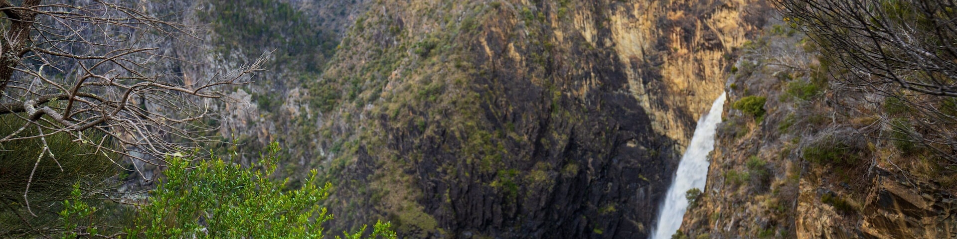 Dangarsleigh which includes a cascade, general coastal views and rugged coastline