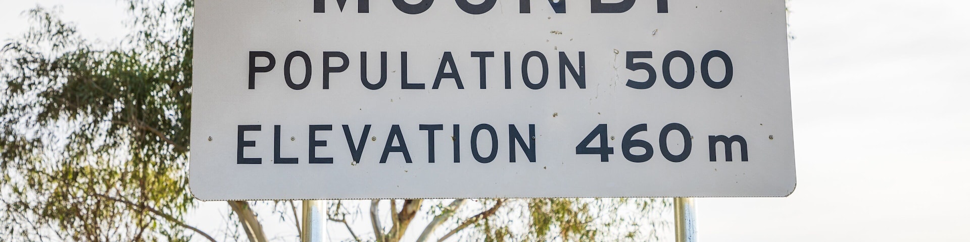 Moonbi showing signage