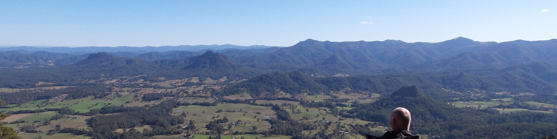 Absolutely gorgeous valley views! Waterfalls, caves, walks and just beautiful bush drives. Highly recommended National Park to visit if you are in the area :)