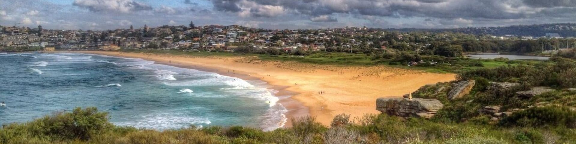 The Nature Trail from Curl Curl Beach to Dee Why will give you great beach and ocean views and you'll feel like the city is a million miles away. Start at Curl Curl Surf Life Saving Club and walk north through the headland. The walk is about 2km and the trail is easy to follow.
