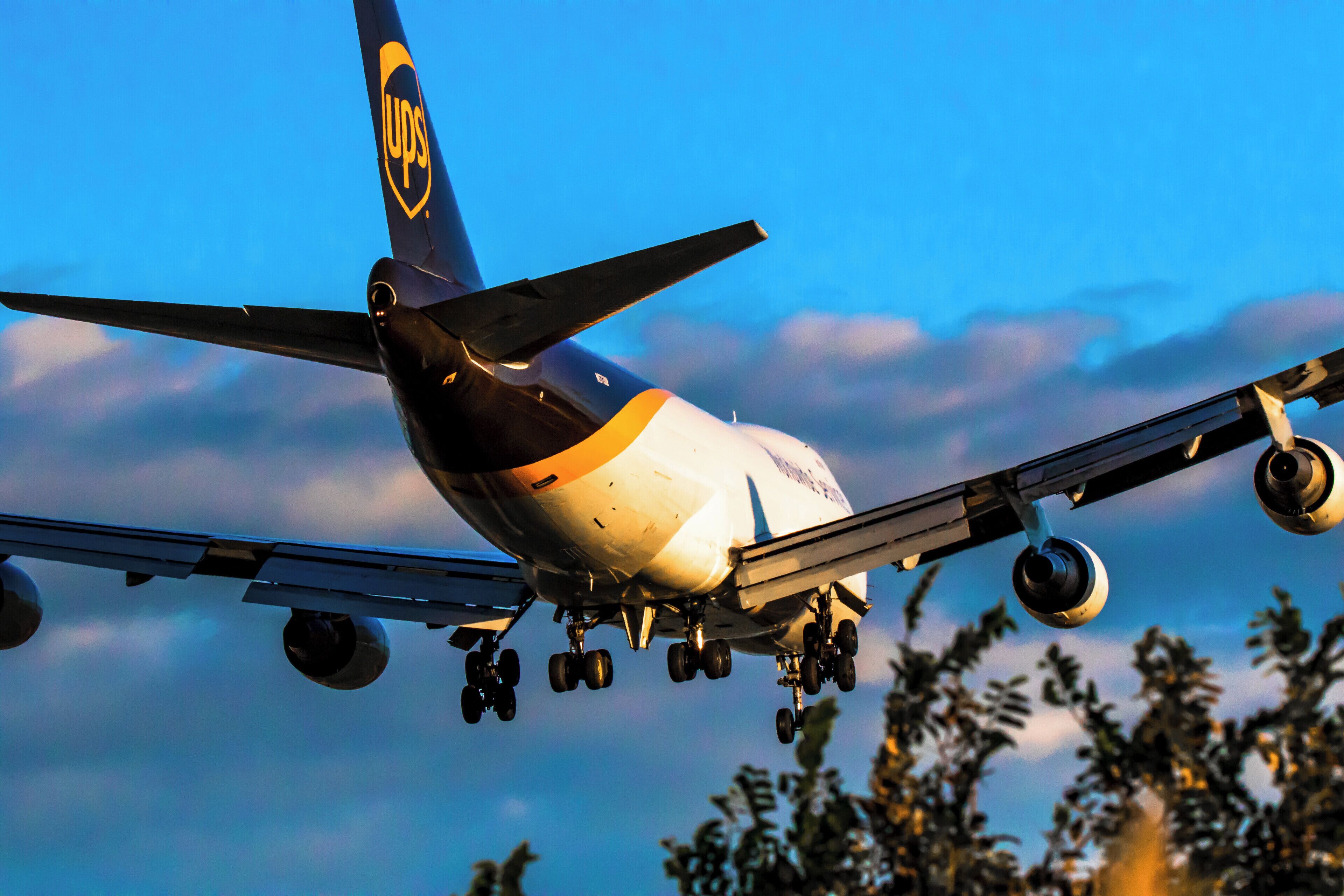 Sydney Airport view from Swamp Road Temepe. Great viewing area if you are in the area.