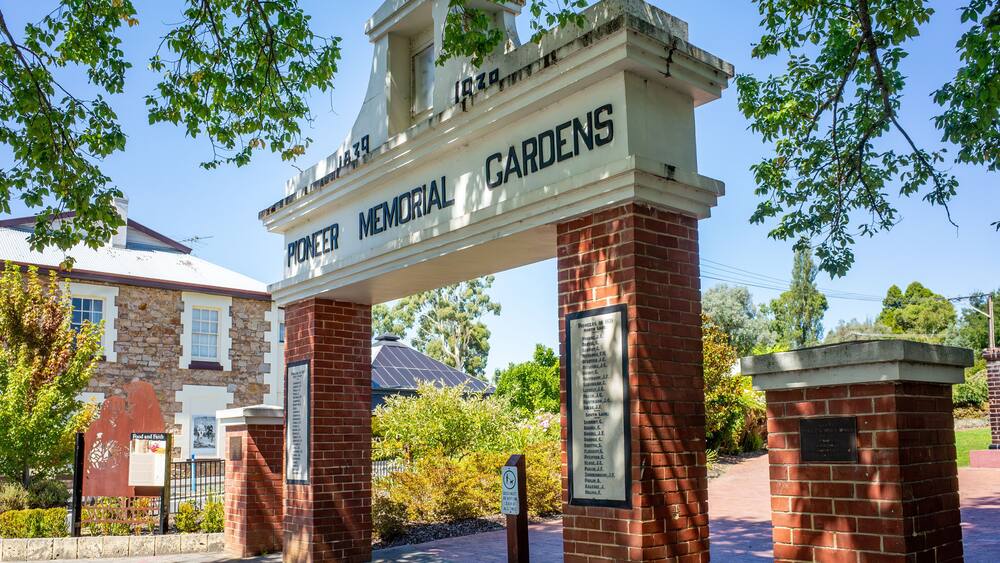 The entrance gate of the Pioneer Memorial Gardens in Hahndorf, South Australia. The gardens commemorate the centenary of Hahndorf and the 52 families who originally settled in the area.