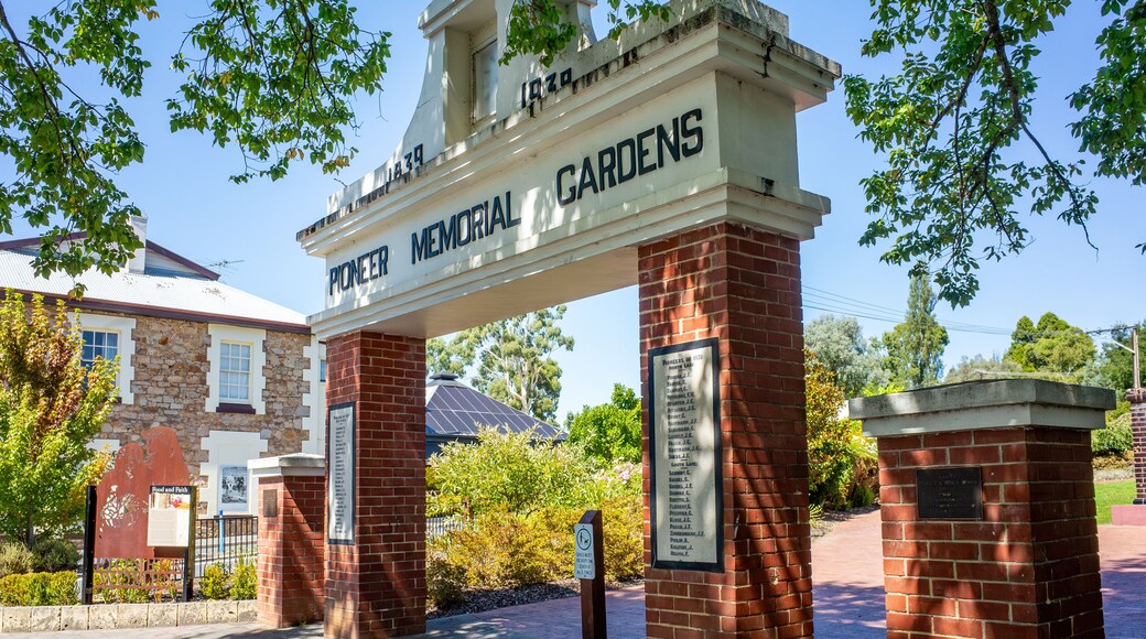 The entrance gate of the Pioneer Memorial Gardens in Hahndorf, South Australia. The gardens commemorate the centenary of Hahndorf and the 52 families who originally settled in the area.