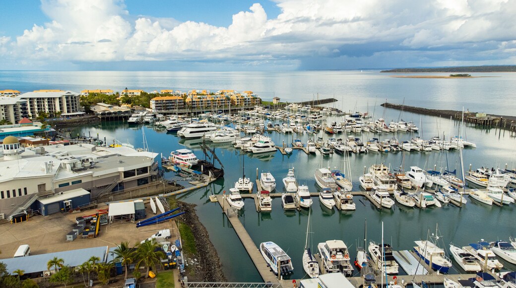 Great Sandy Straits Marina which includes landscape views