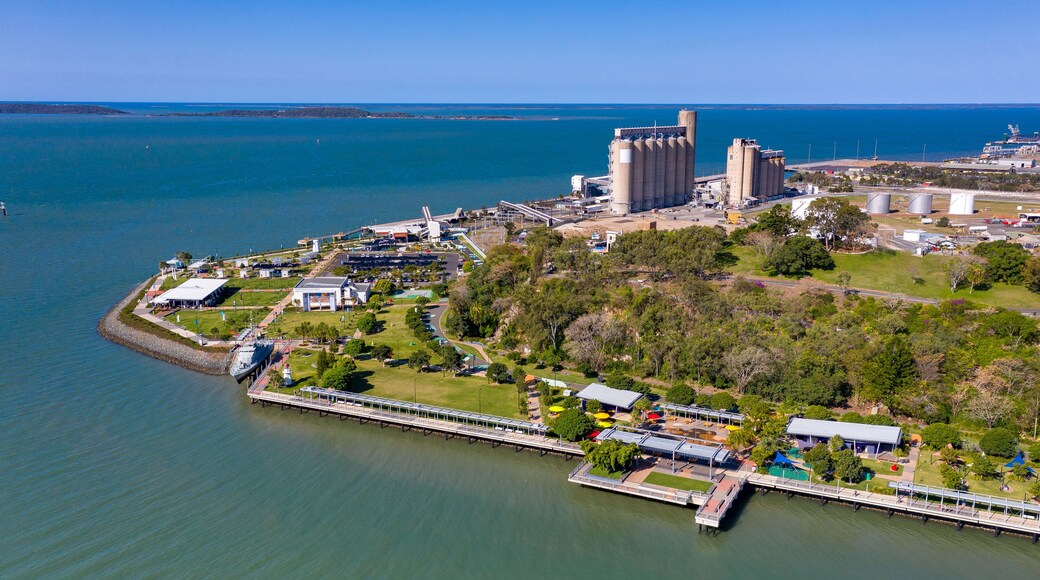 Horizontal shot of East Shores in Gladstone