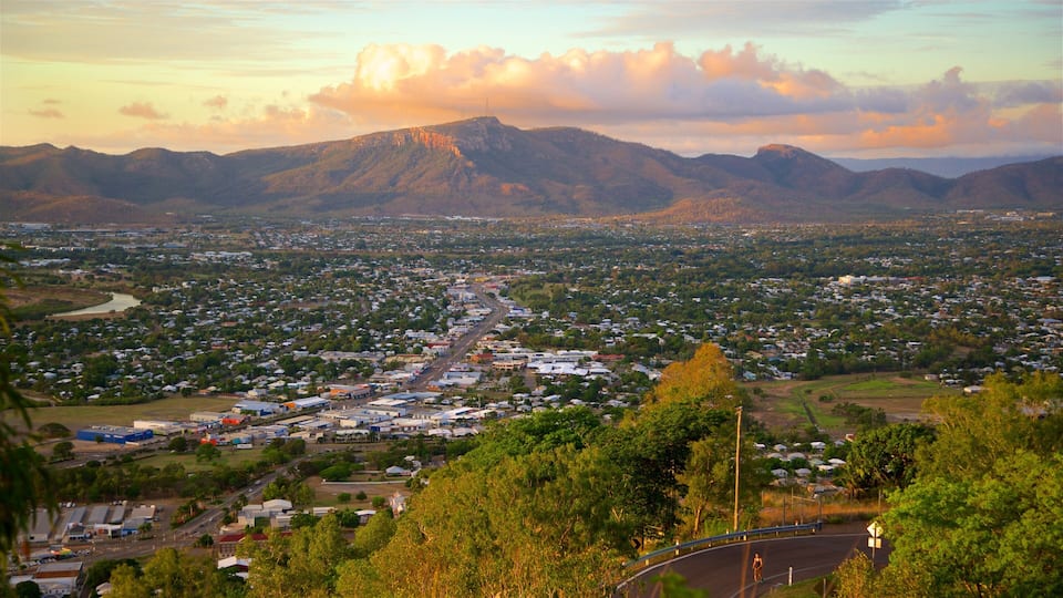 Queensland which includes mountains, a sunset and landscape views