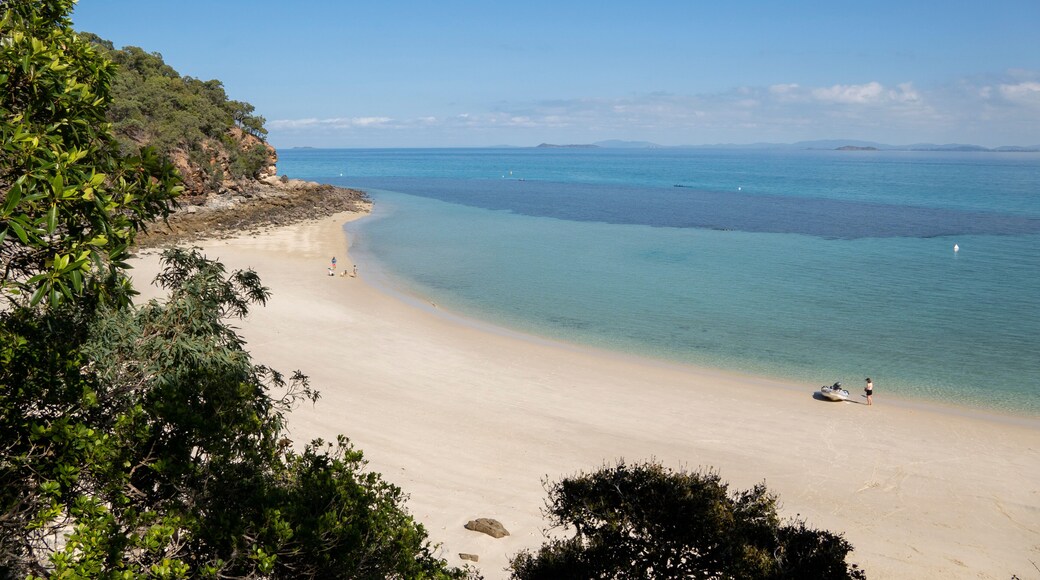 Shelving beach, Great Keppel Island, Queensland, Australia.