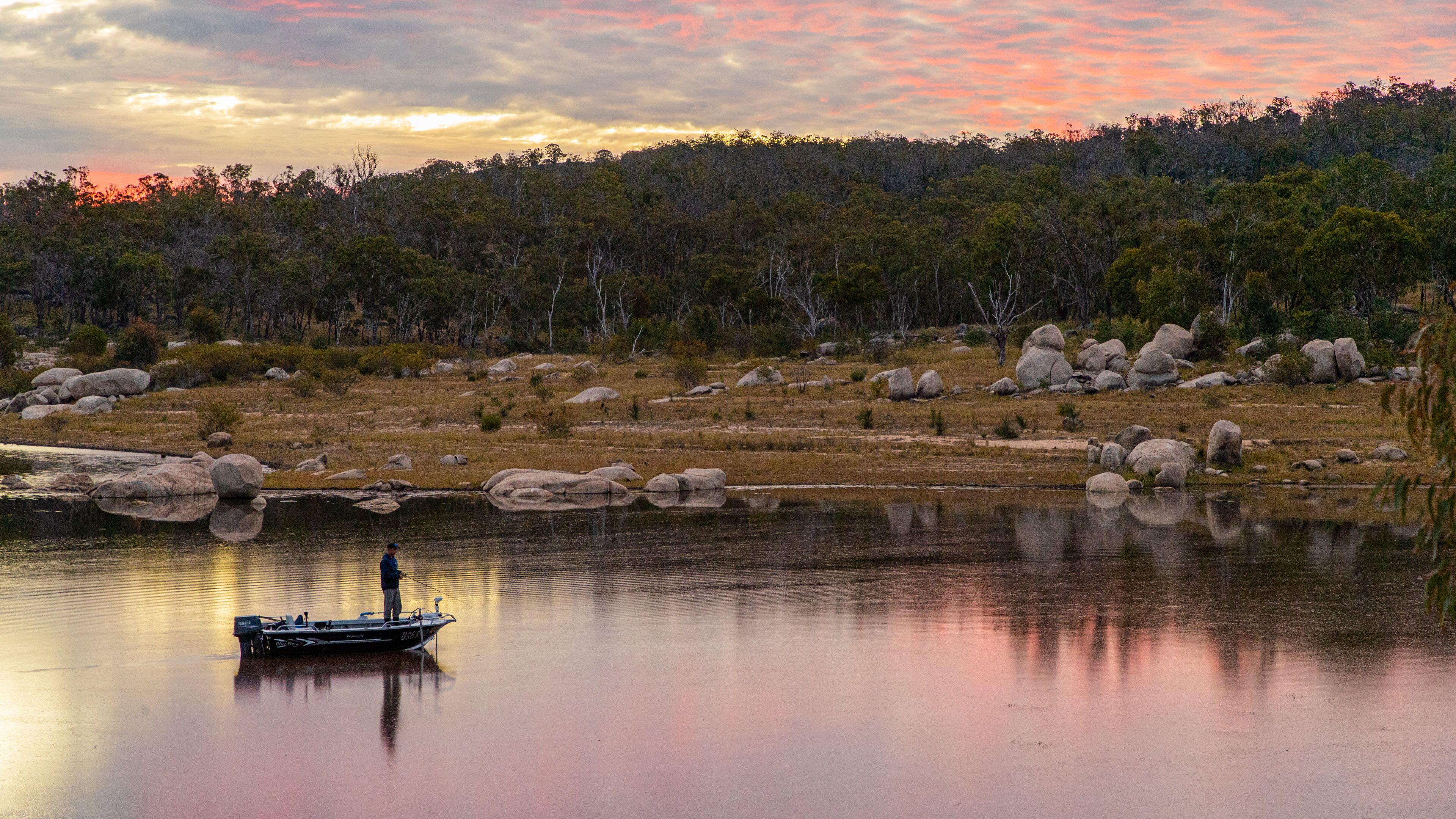 Leslie Dam featuring boating, fishing and a lake or waterhole