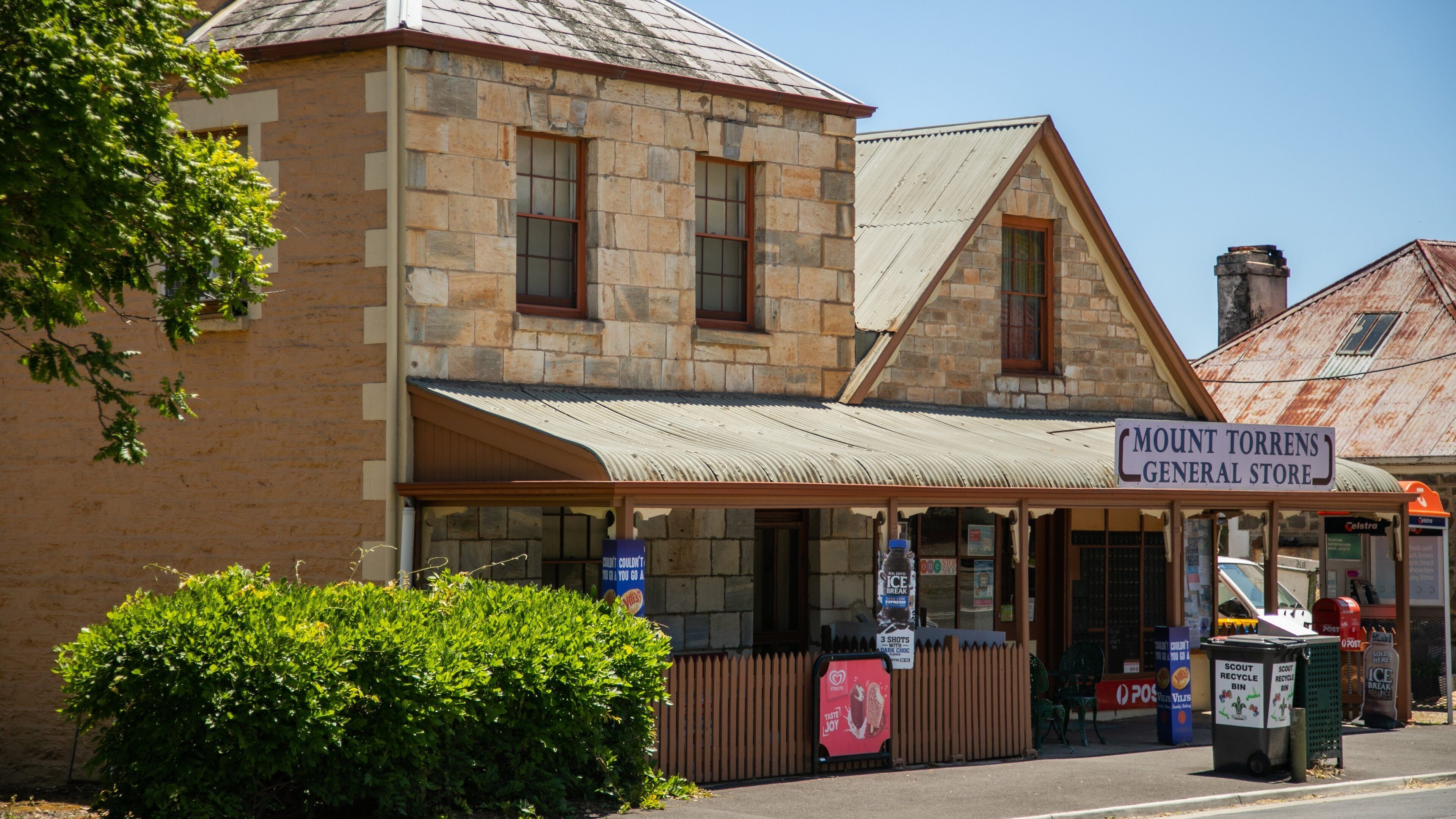 Mount Torrens featuring a small town or village