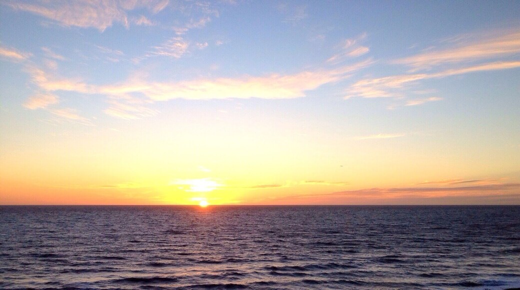 One of the things I love about living in South Australia is the gorgeous sunsets. Best in the warmer months by the beach.
#Sunset #Beach #Adelaide #Australia #GoldenHour